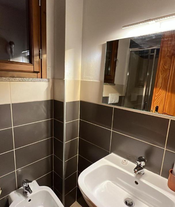 Photo of Bathroom in Shale