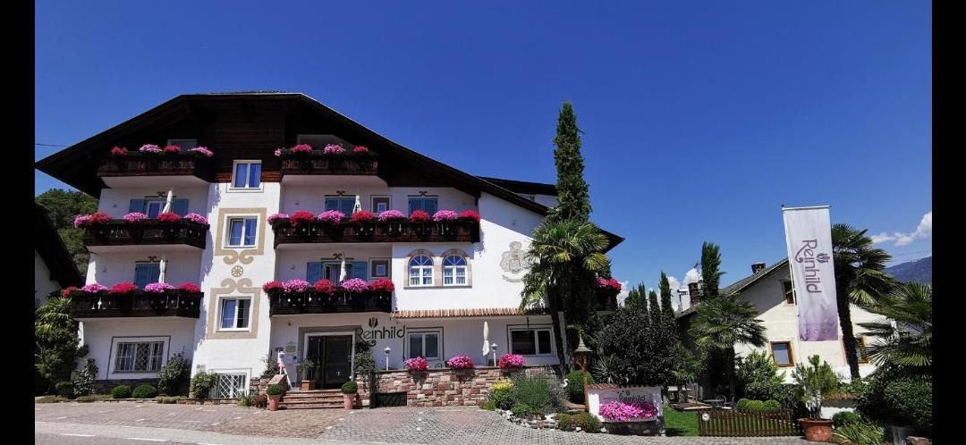 Photo of Buildings in Nalles