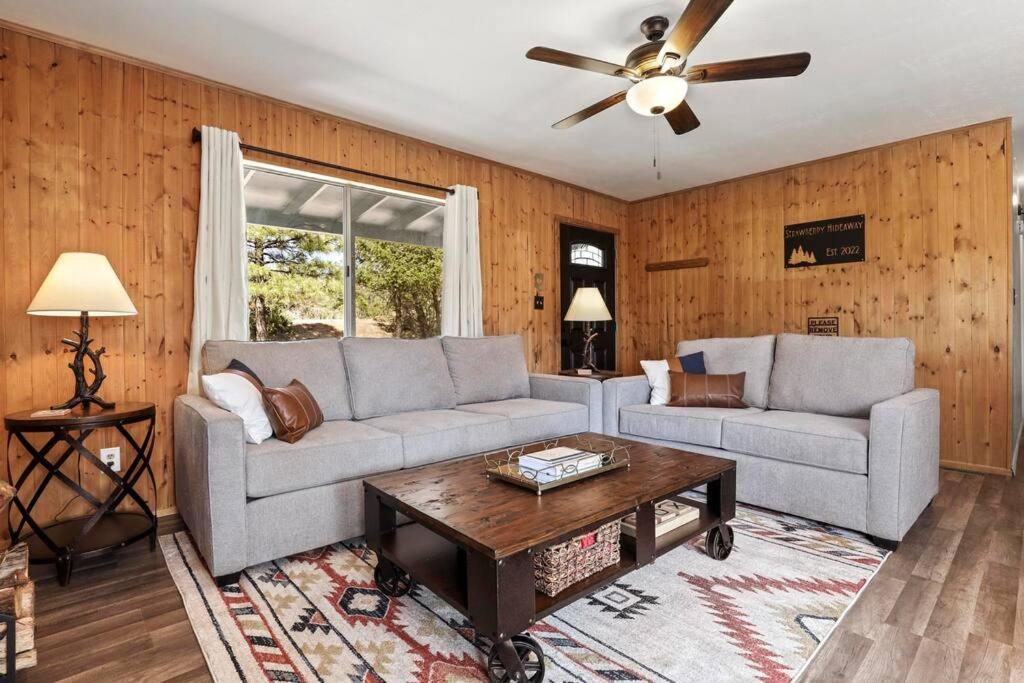 Photo of Livingroom in Strawberry
