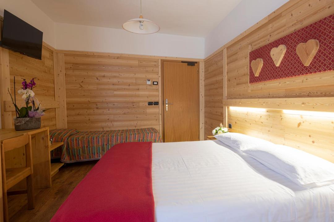Photo of Bedroom in Pellizzano