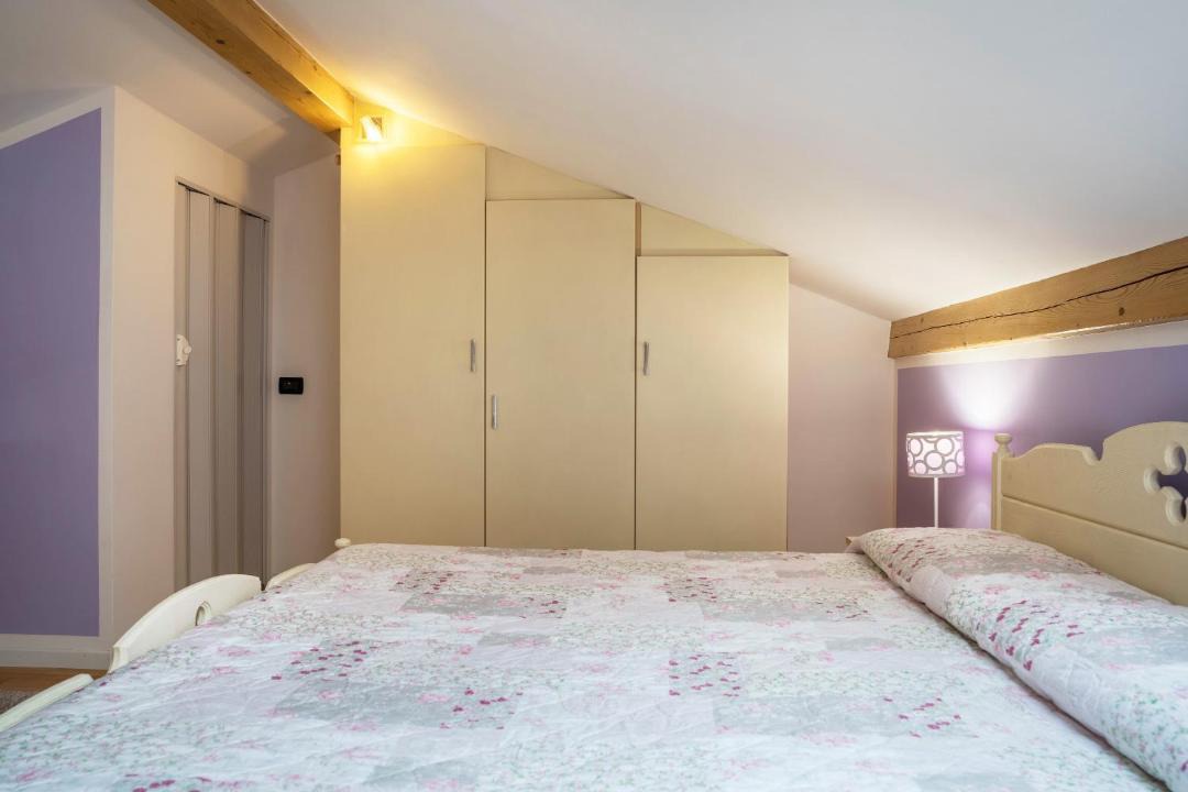 Photo of Bedroom in Grumes