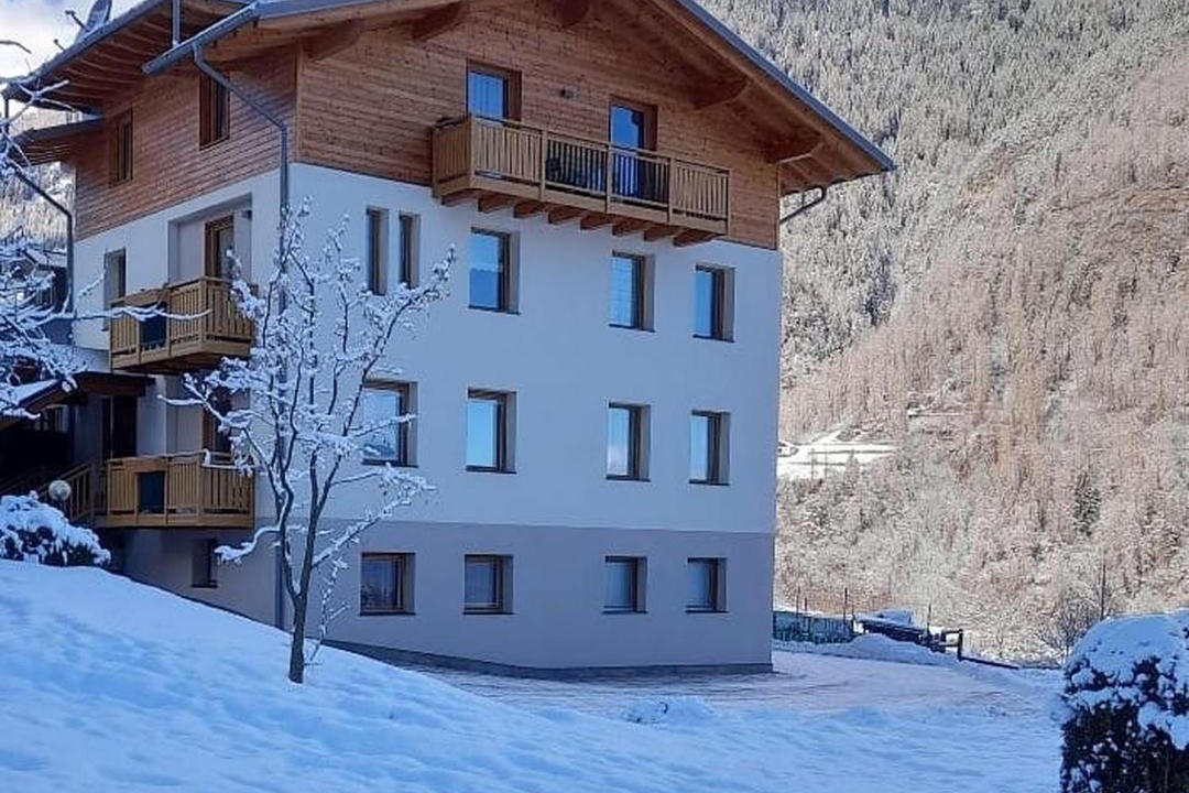 Photo of Buildings in Almazzago