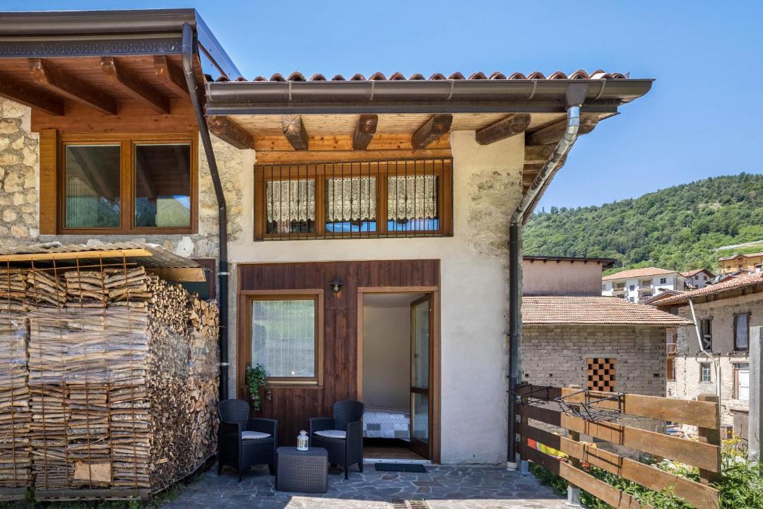 Photo of Buildings in Ronzo-Chienis