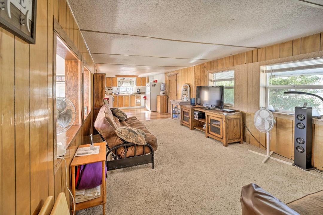 Photo of Livingroom in Roosevelt