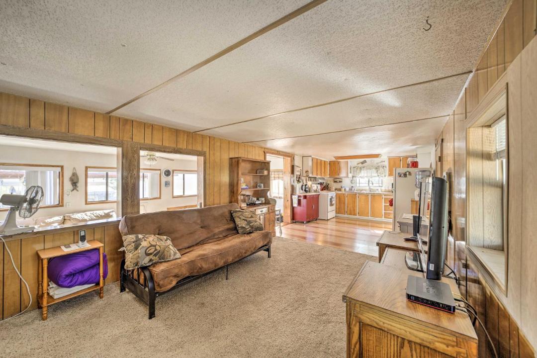 Photo of Livingroom in Roosevelt