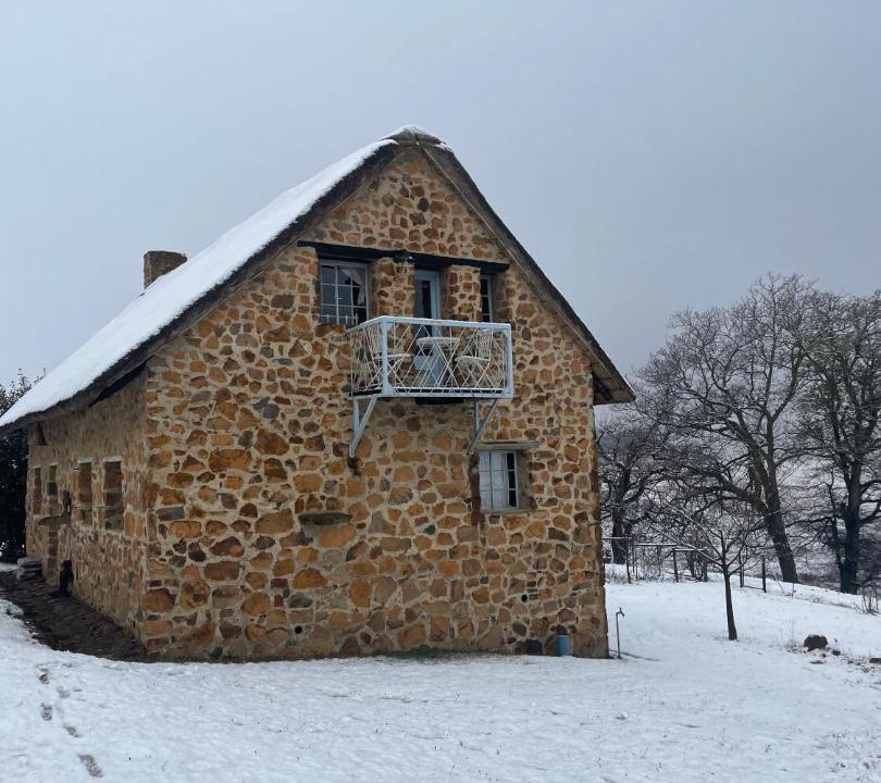 Photo of Buildings in Okhahlamba