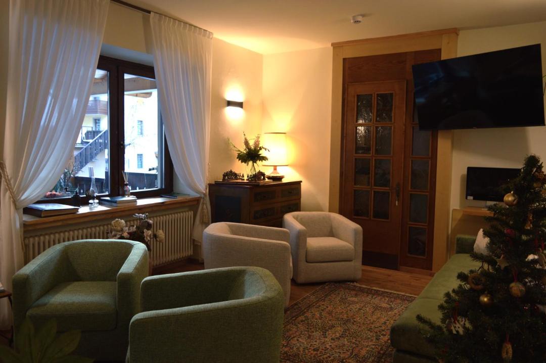 Photo of Others in Pinzolo