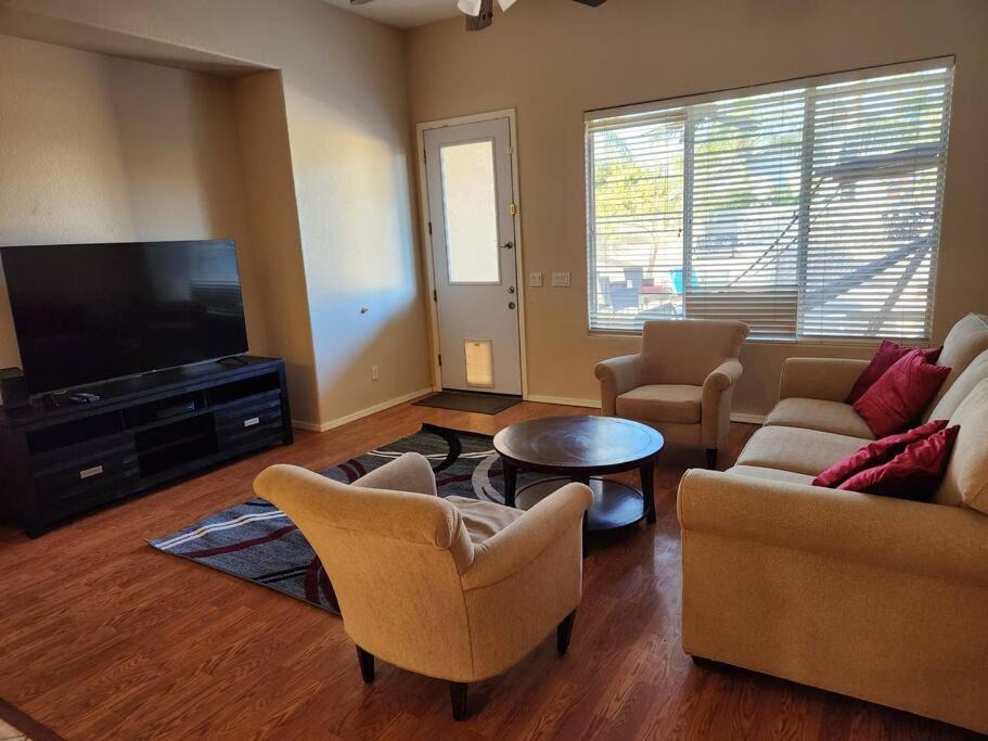 Photo of Livingroom in Chandler