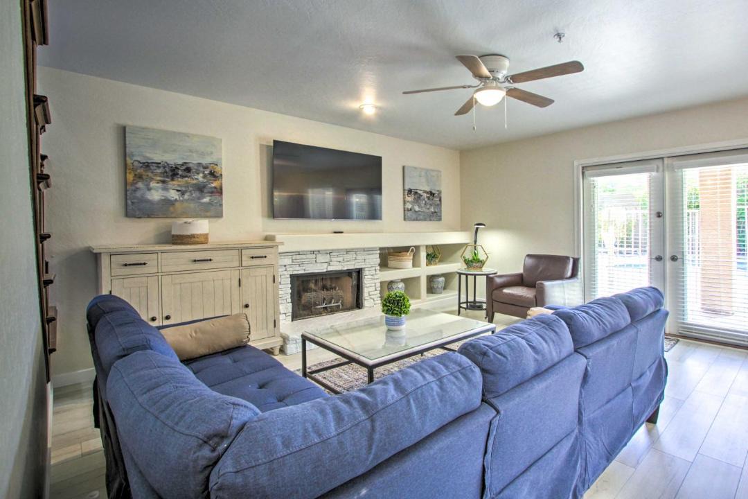 Photo of Livingroom in Pinnacle Reserve Two