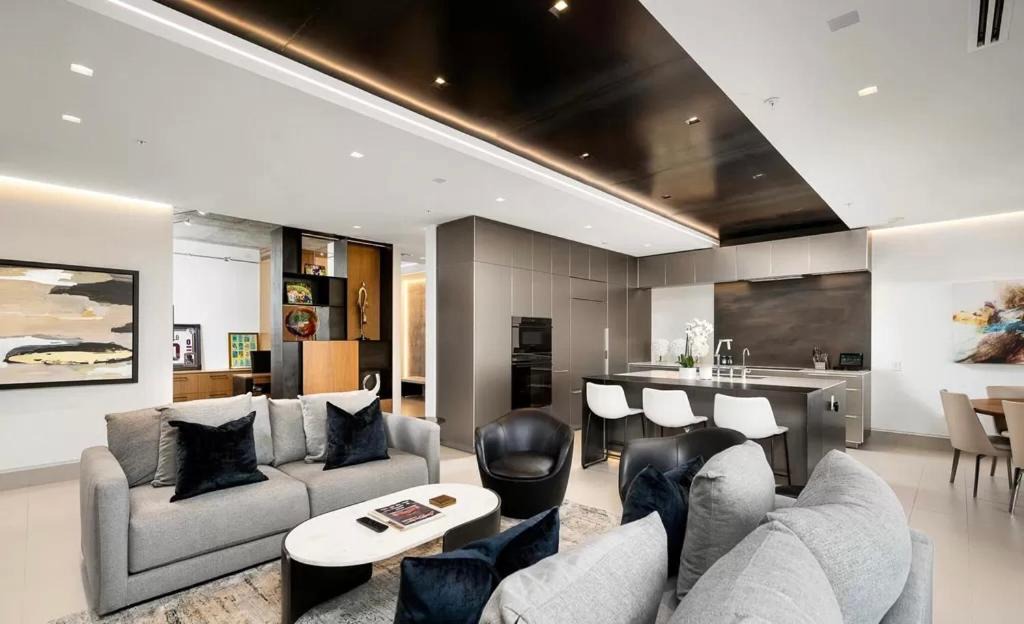 Photo of Livingroom in Kierland