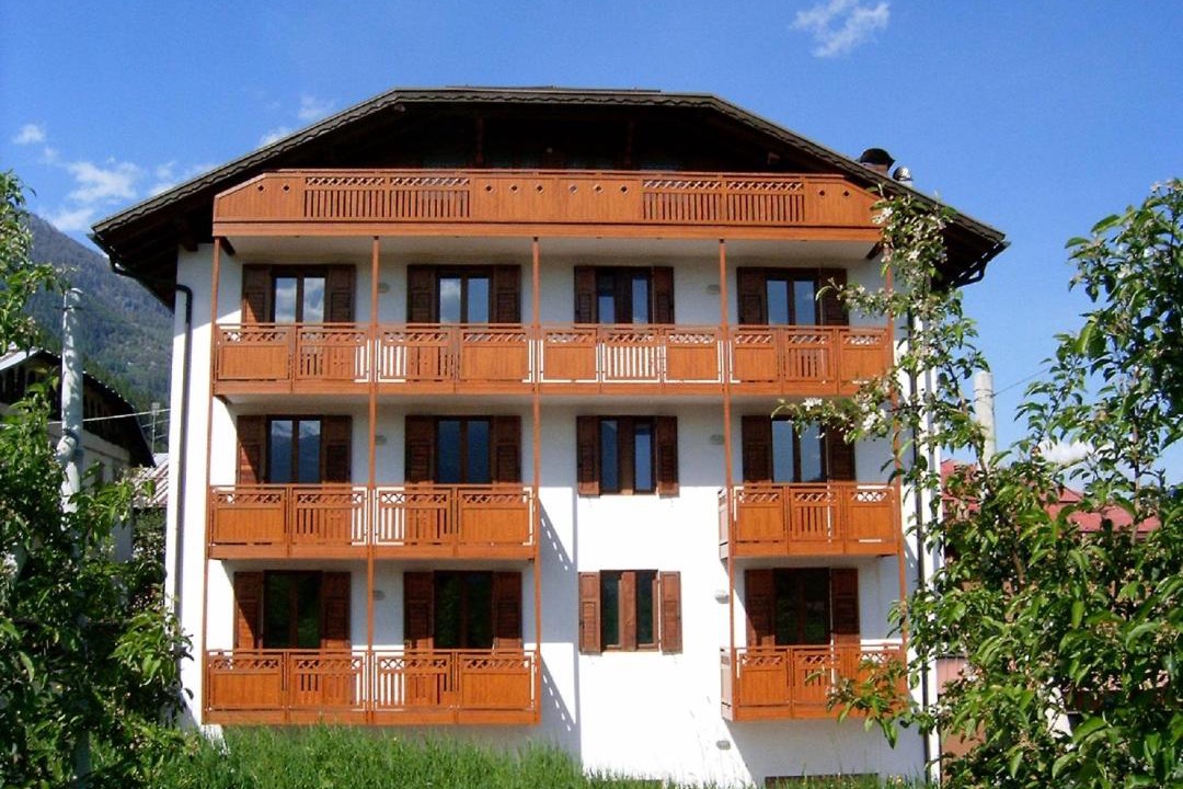 Photo of Buildings in Croviana