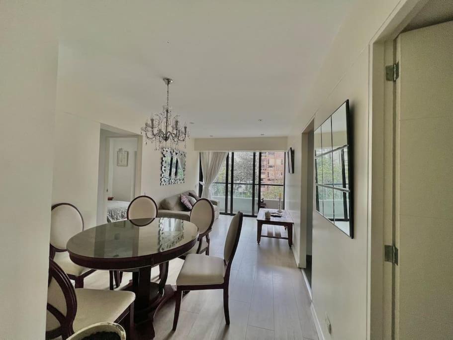Photo of Livingroom in Country Club
