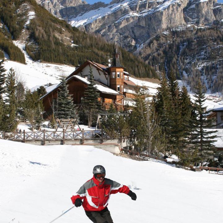Photo of Human In Picture in Colfosco