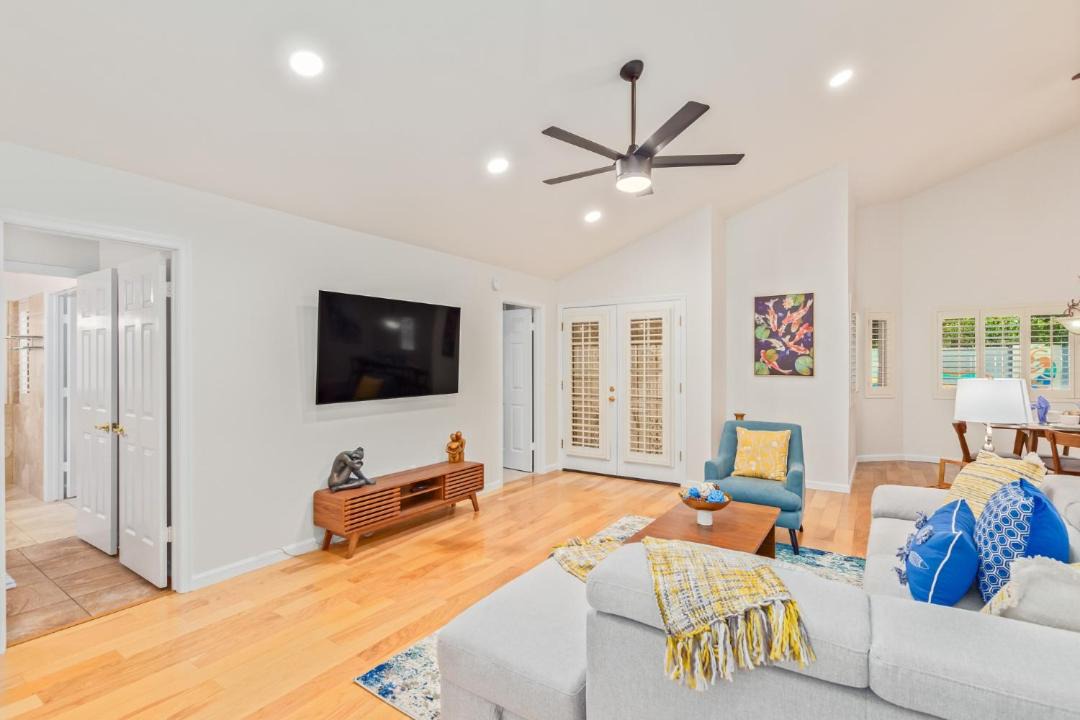 Photo of Livingroom in Casa Rica North