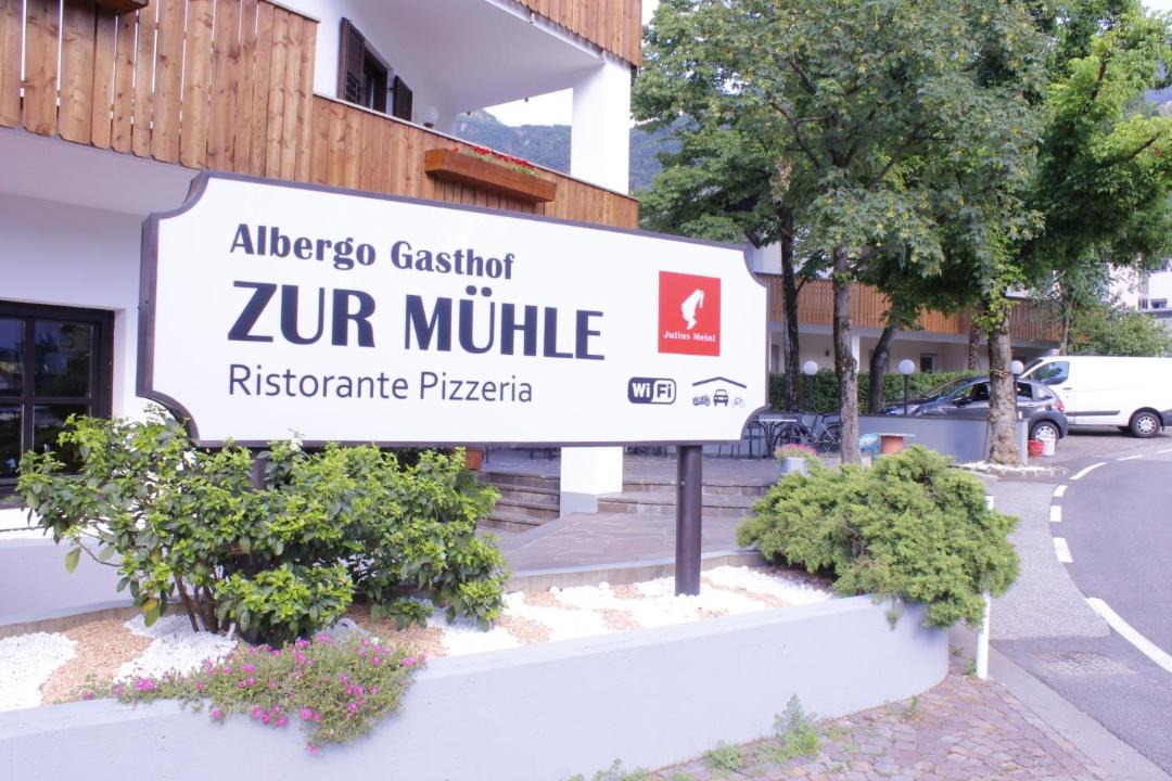 Photo of Others in Auer