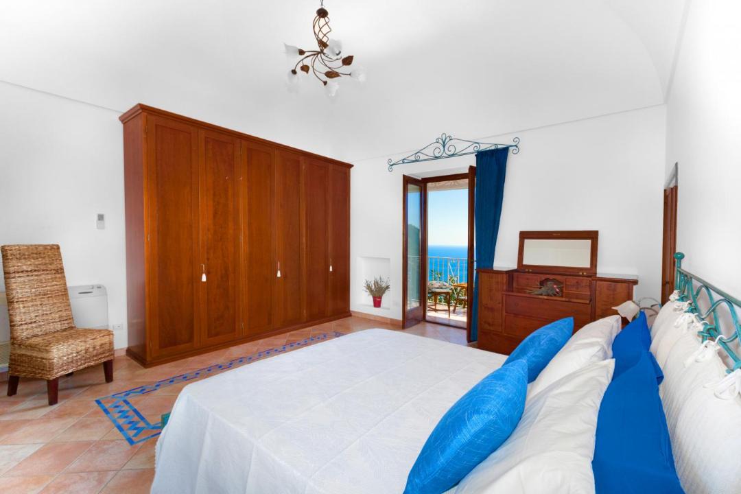 Photo of Bedroom in Montepertuso