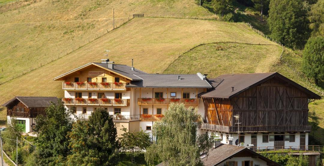 Photo of Buildings in Villnoss
