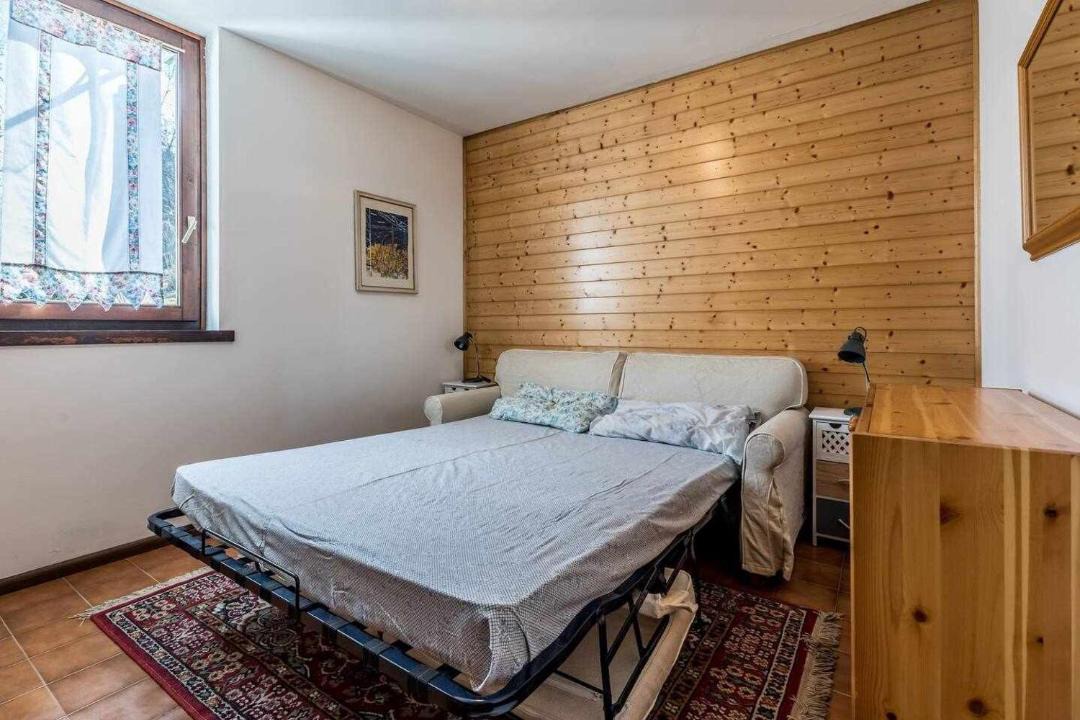 Photo of Bedroom in Calceranica al Lago