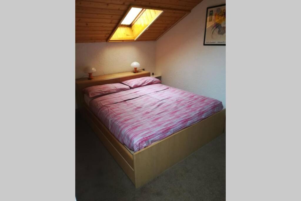Photo of Bedroom in Male