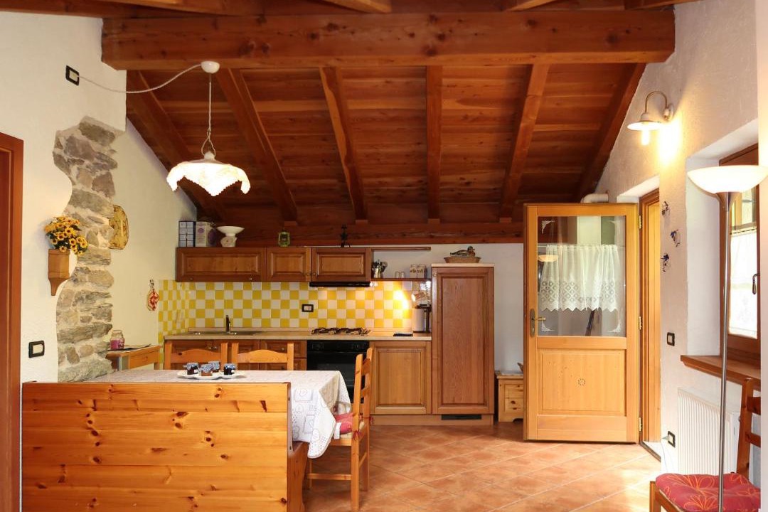 Photo of Kitchen in Calceranica al Lago