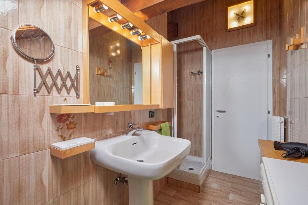 Photo of Bathroom in Giustino