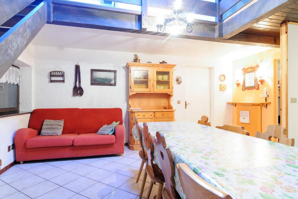 Photo of Livingroom in Alba