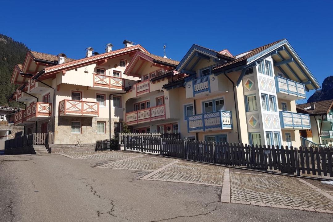 Photo of Buildings in Campestrin
