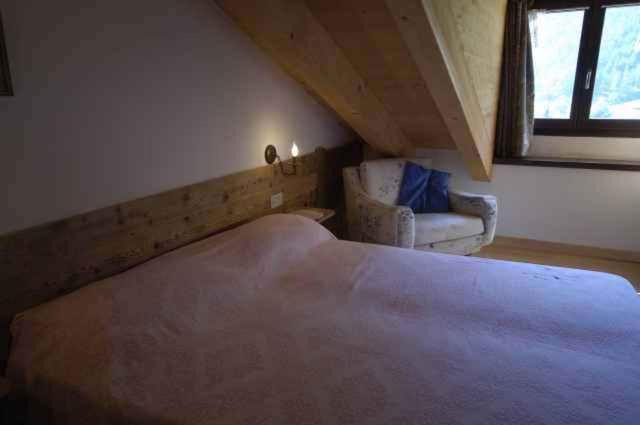 Photo of Bedroom in Enguiso