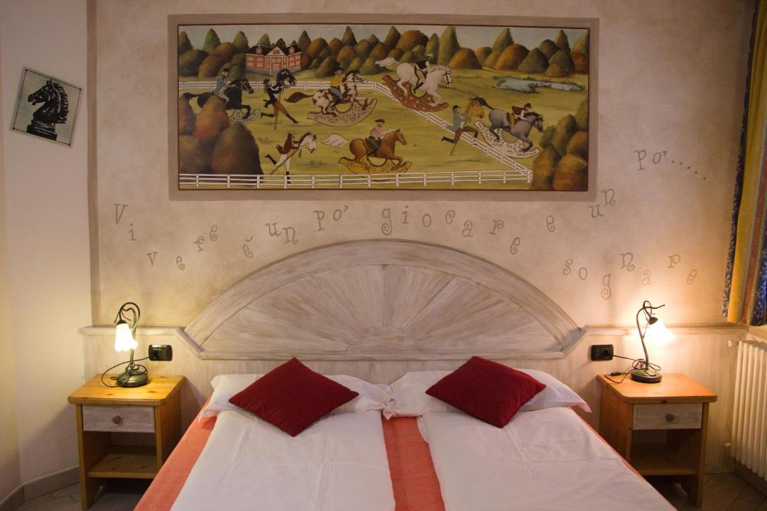 Photo of Bedroom in Pellizzano