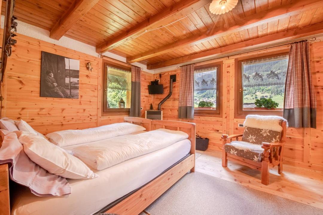 Photo of Livingroom in Rabbi