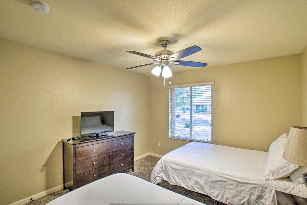 Photo of Bedroom in Paradise Valley Village
