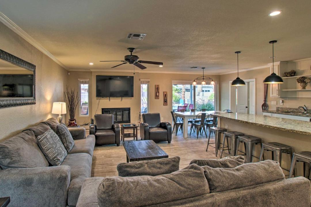 Photo of Livingroom in Paradise Valley Village