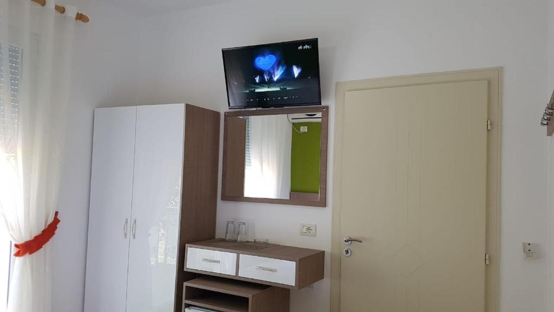 Photo of Others in Velipoje