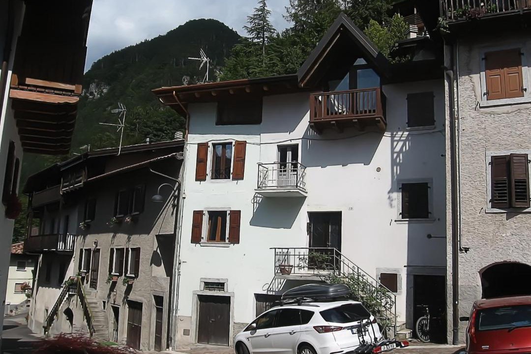 Photo of Buildings in Bondone