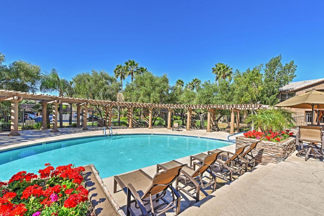 Photo of Others in Paradise Valley Village