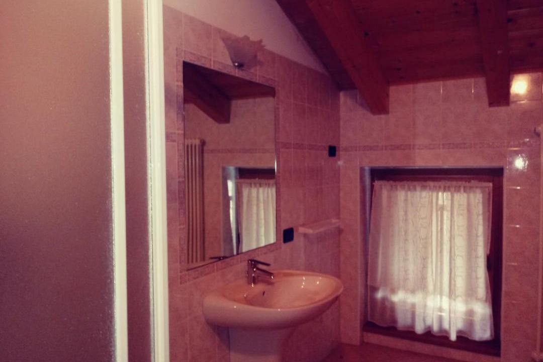 Photo of Bathroom in Ronzo-Chienis