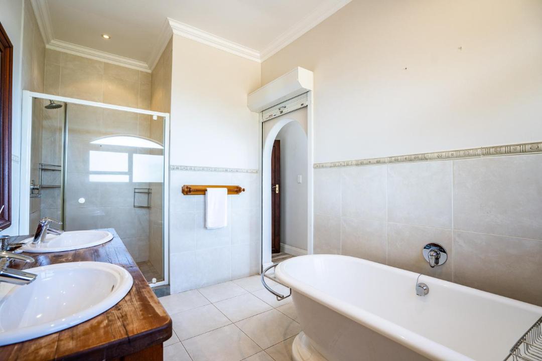 Photo of Bathroom in Selection Beach