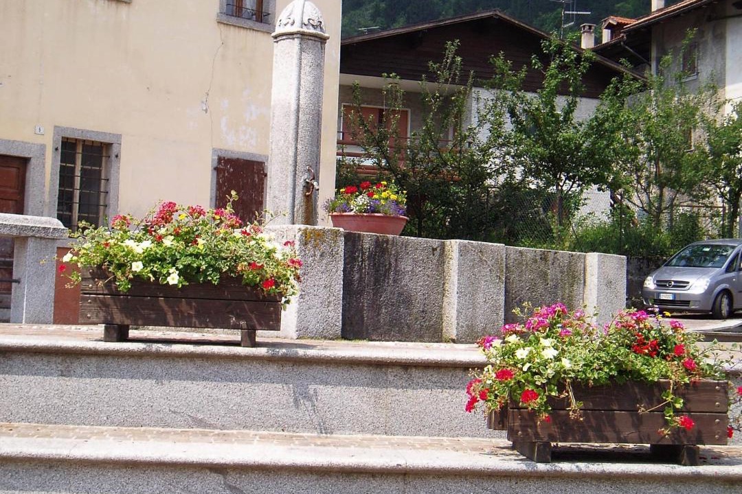 Photo of Buildings in Strembo