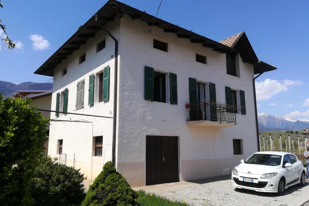 Photo of Buildings in Tassullo