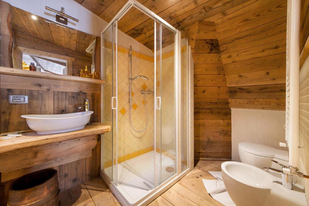 Photo of Bathroom in Nembia