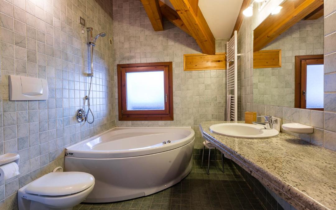 Photo of Bathroom in Pinzolo