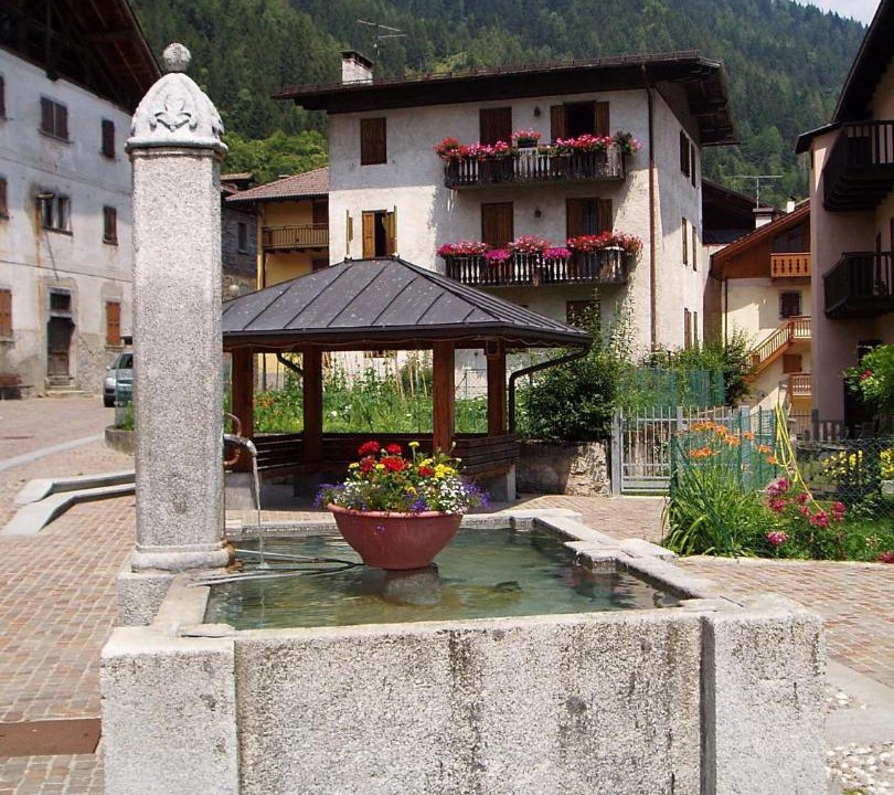 Photo of Buildings in Strembo