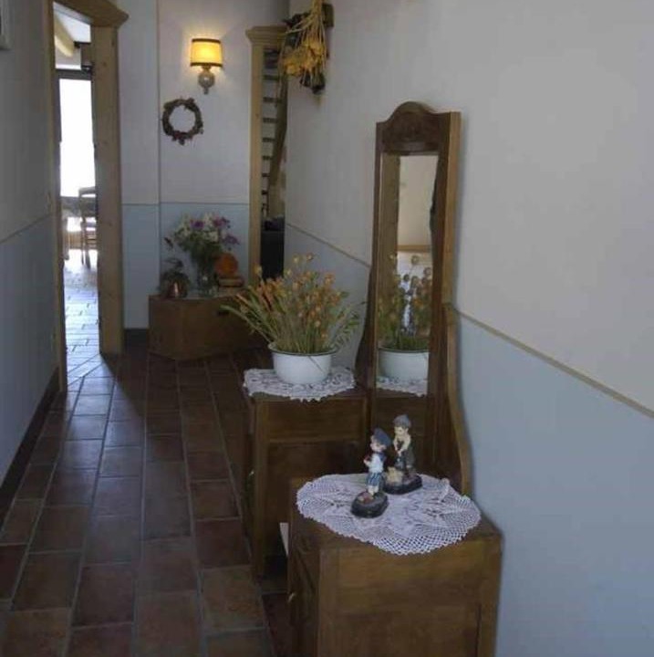 Photo of Livingroom in Enguiso