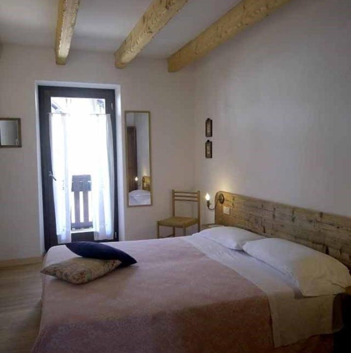 Photo of Bedroom in Enguiso