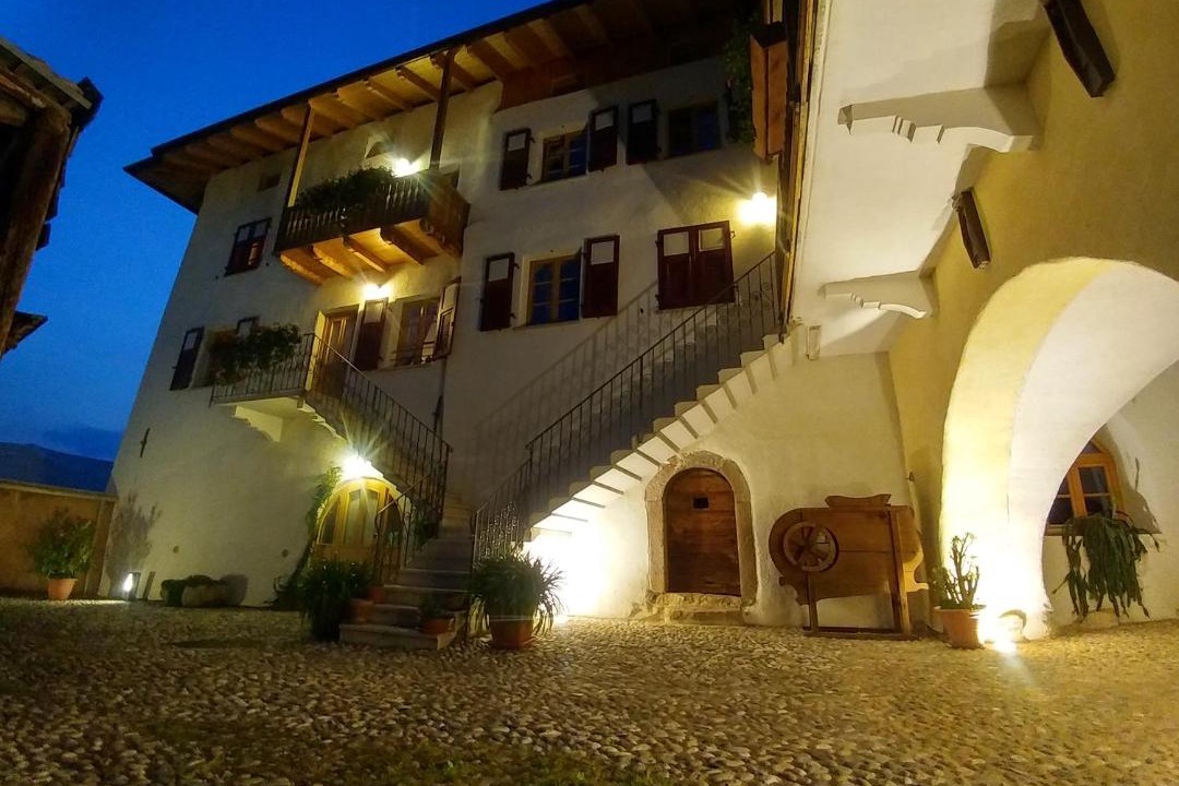 Photo of Buildings in Romeno