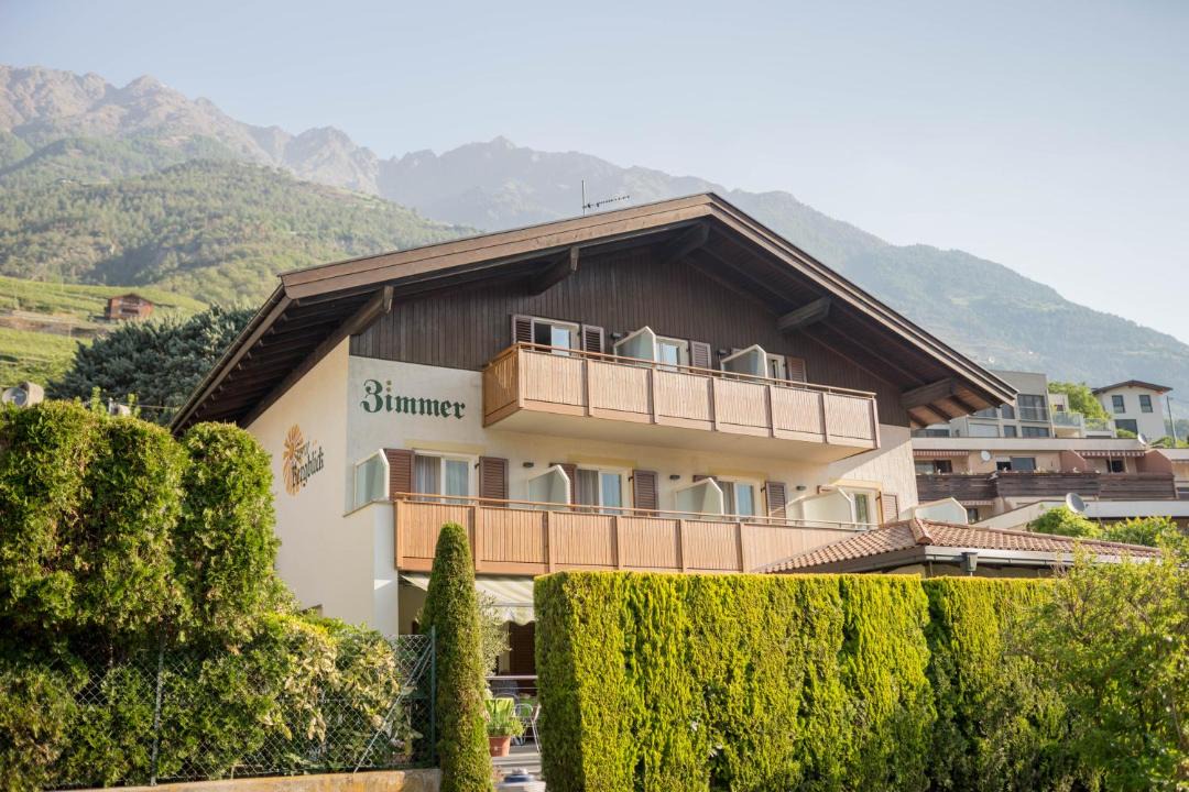 Photo of Buildings in Naturno