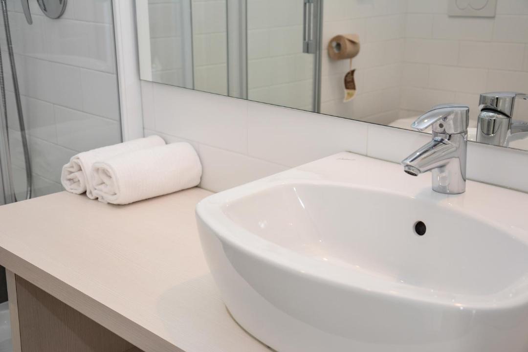 Photo of Bathroom in Dro
