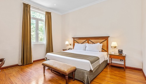Deluxe Room, 1 King Bed