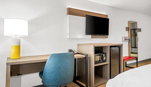 Suite, 1 King Bed with Sofa bed, Non Smoking (Upgrade)