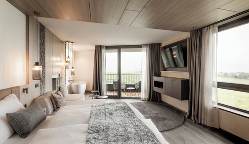 Montanes Suite